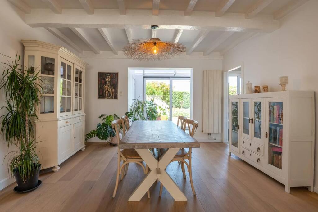 Charming House With Garden Villa De Haan Bagian luar foto